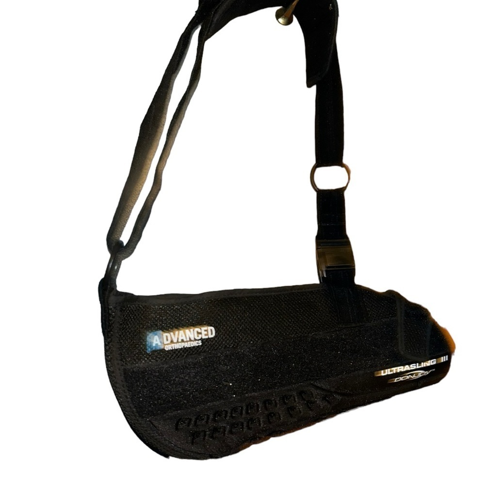 Donjoy ultrasling III black sling shoulder support size Medium M orthopedics